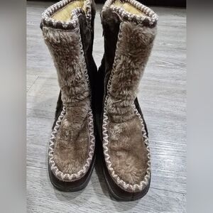 Vintage Snowland Fur Winter Boots Size 8 EUC